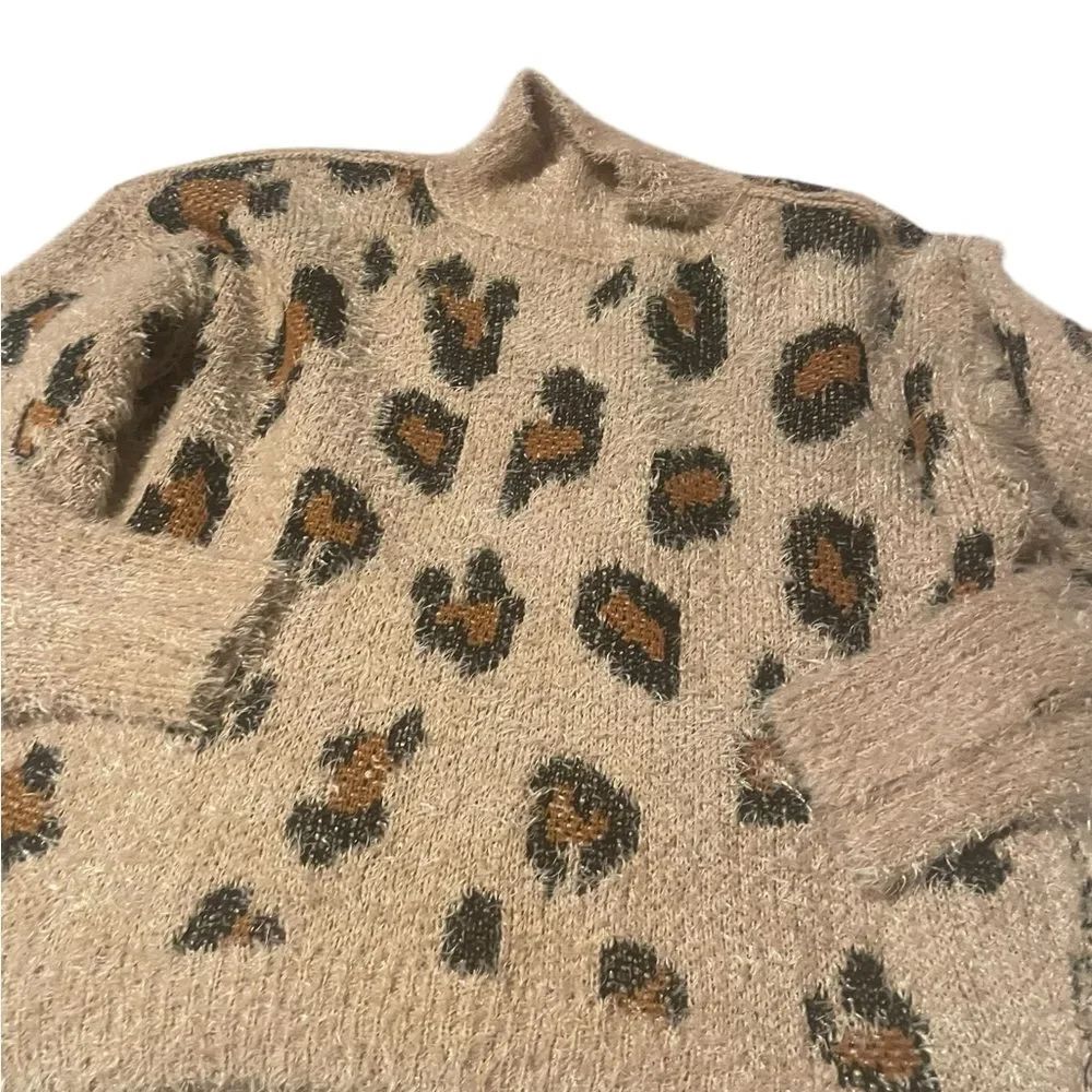 Wonderly Beige Leopard Print Turtleneck Sweater